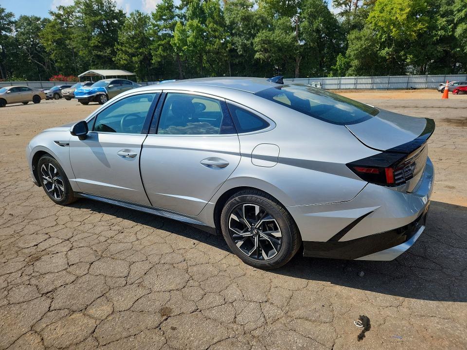 Photo 2 from auction – 2025 HYUNDAI SONATA with VIN KMHL64JA0SA447477