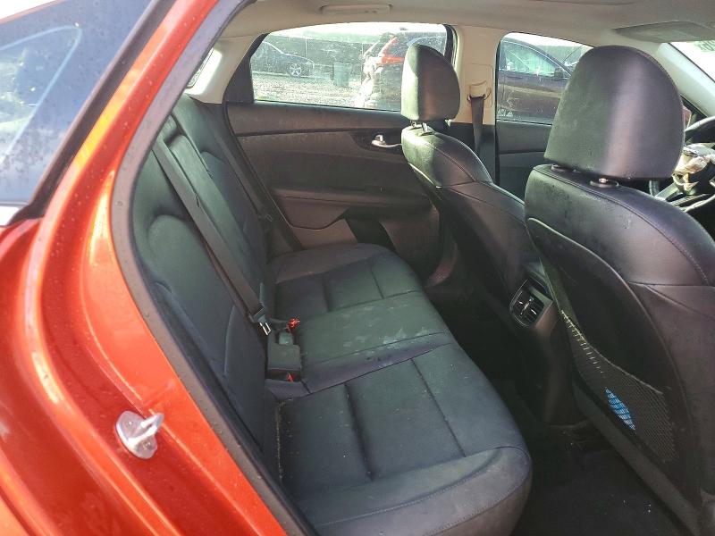 Photo 10 from auction – 2019 KIA FORTE with VIN 3KPF54AD1KE087339
