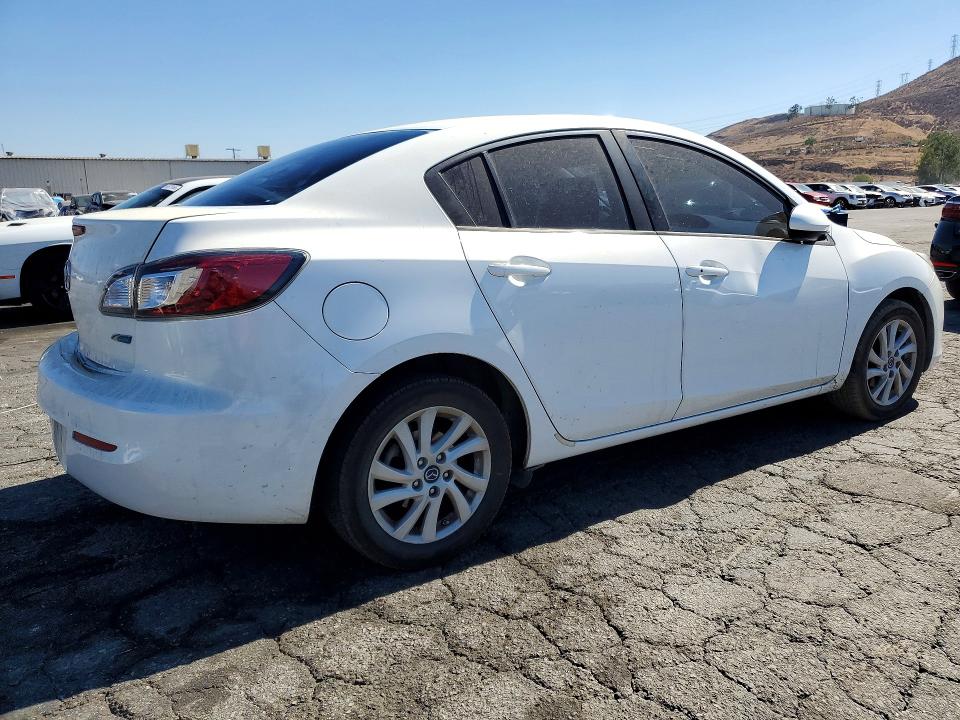 Photo 3 from auction – 2013 MAZDA 3 with VIN JM1BL1VP8D1769230