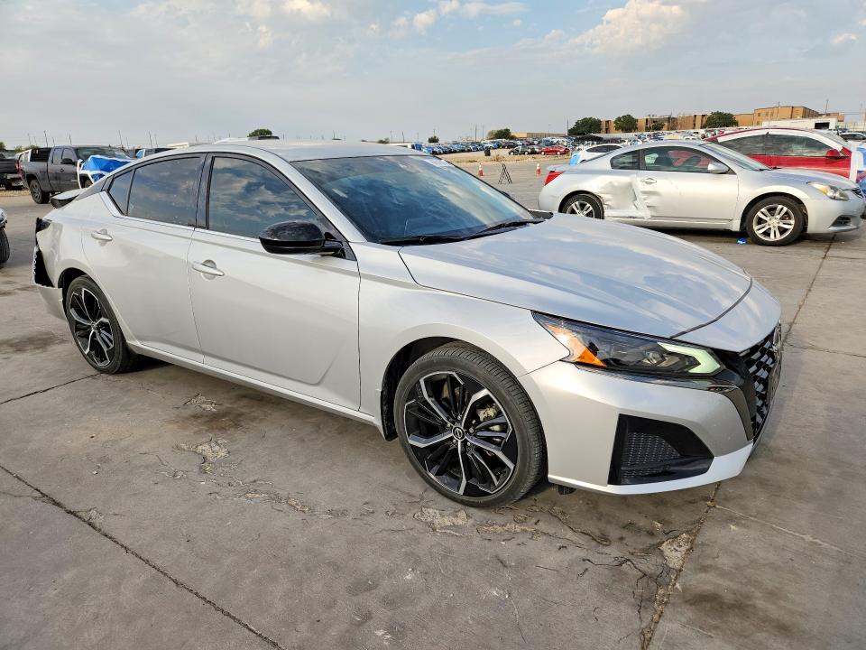 Снимка 4 от търг – 2024 NISSAN ALTIMA с VIN 1N4BL4CV6RN433651
