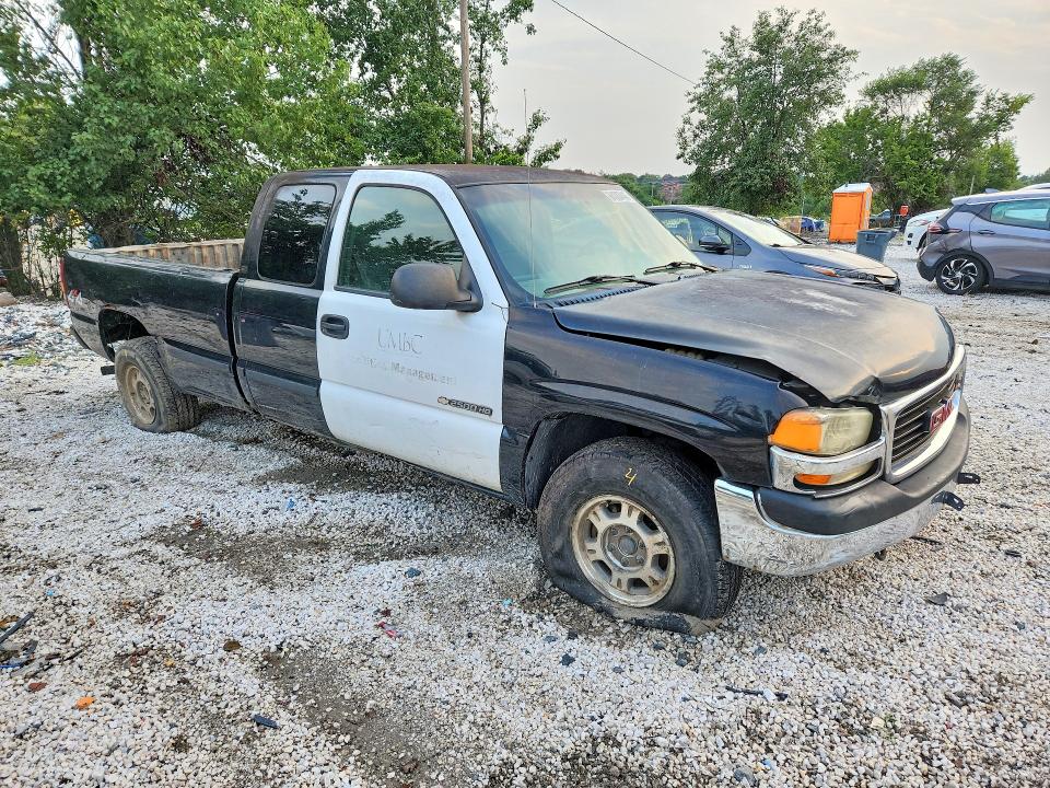 Photo 4 from auction – 2002 GMC NEW SIERRA with VIN 1GTEK19VX2E105011