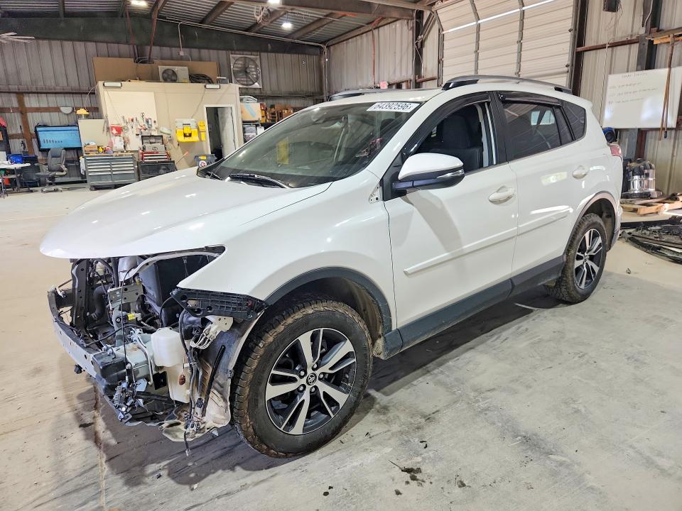 TOYOTA RAV4 2018 with VIN JTMRFREV1JJ733197 - Photo from auction