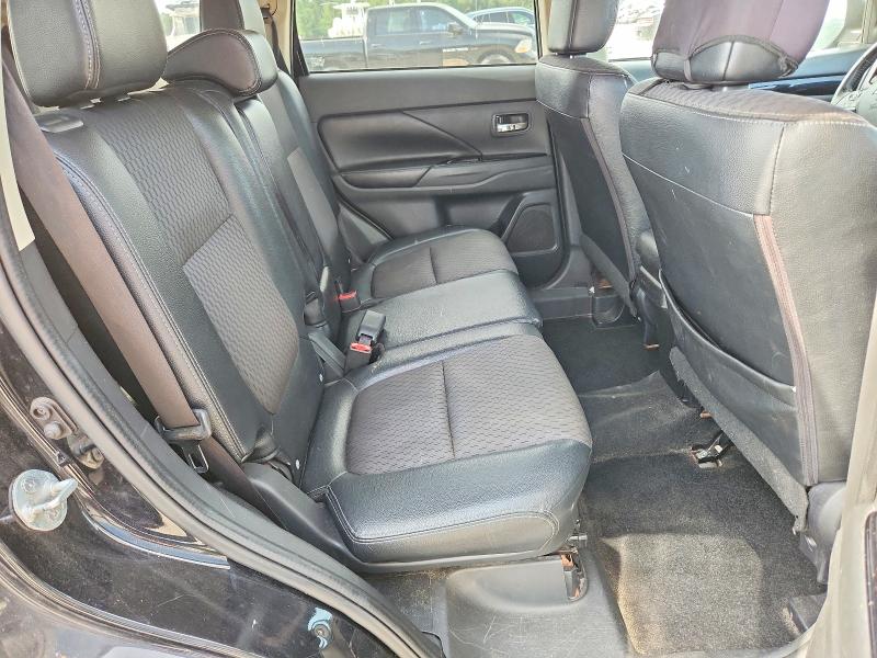 Photo 11 from auction – 2015 MITSUBISHI OUTLANDER with VIN JA4AZ3A33FZ012548
