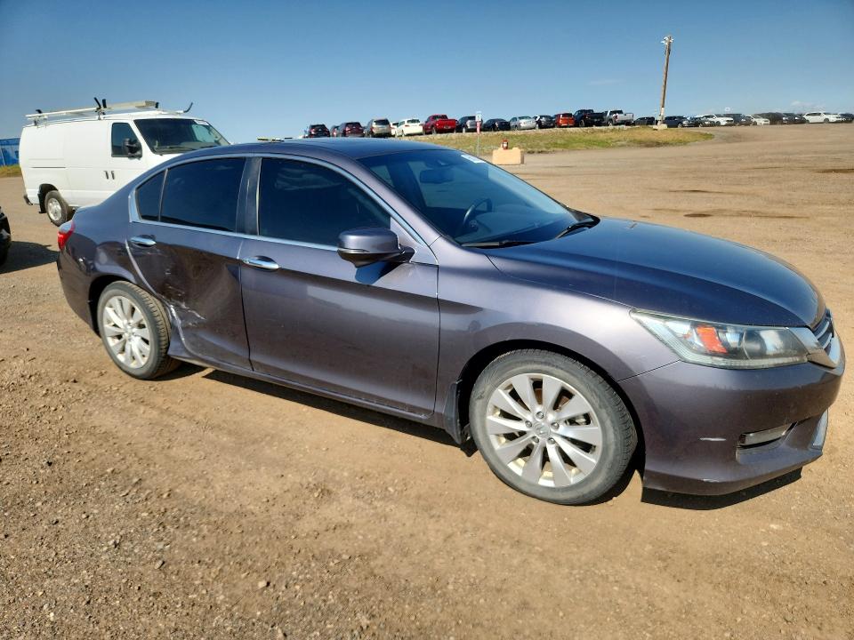 Photo 4 from auction – 2015 HONDA ACCORD with VIN 1HGCR2F82FA802792