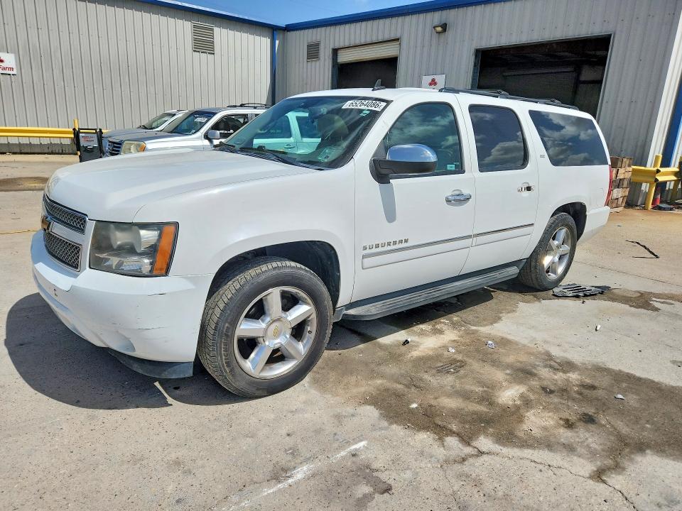 CHEVROLET SUBURBAN 2014 with VIN 1GNSCKE07ER174517 - Photo from auction