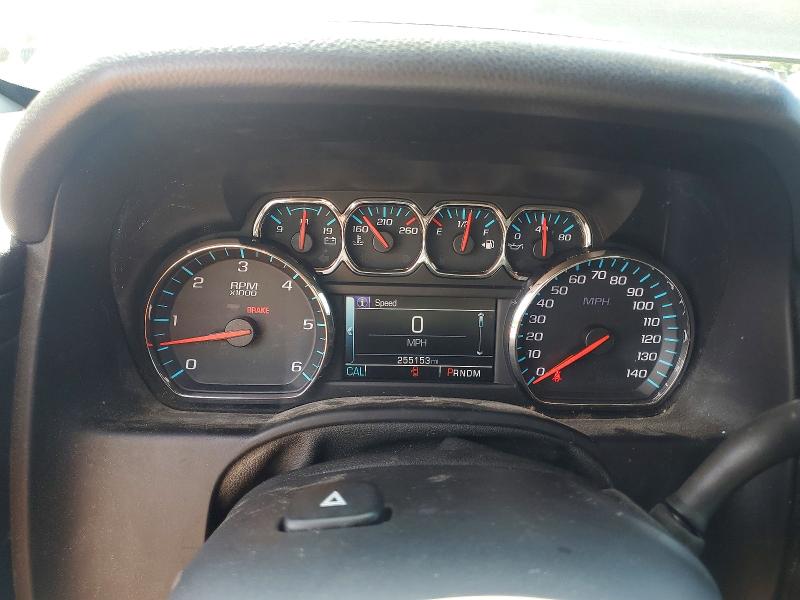 Photo 9 from auction – 2015 CHEVROLET SUBURBAN with VIN 1GNSKKKCXFR641948