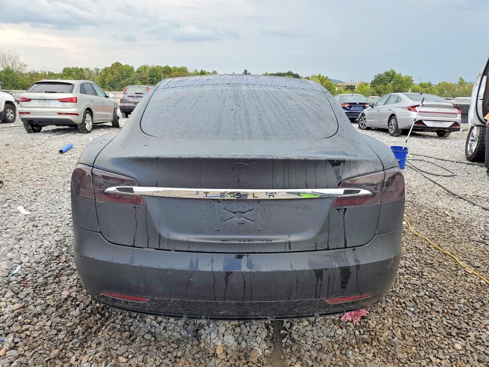 Photo 6 from auction – 2017 TESLA MODEL S with VIN 5YJSA1E14HF195286