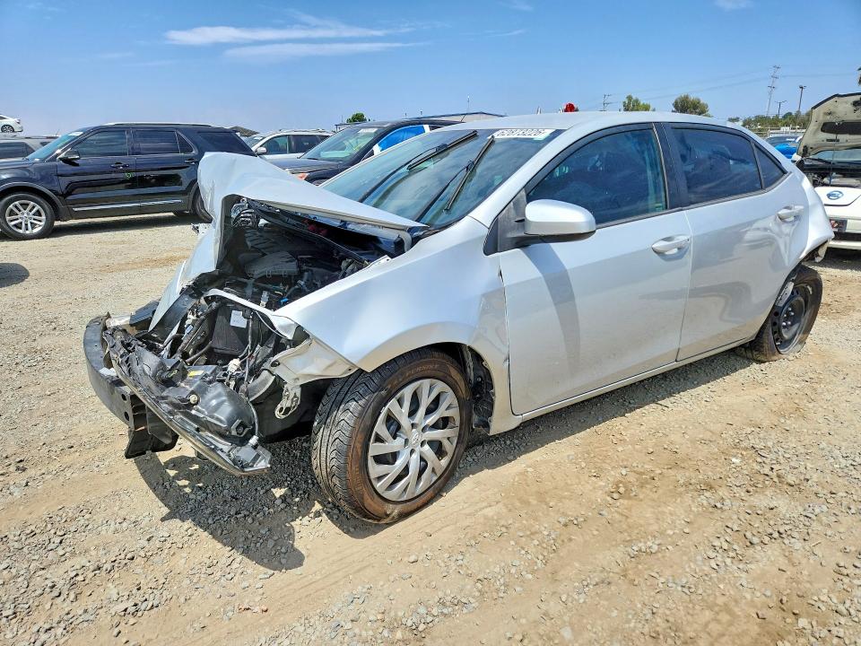 TOYOTA COROLLA 2018 مع رقم تعريف المركبة 2T1BURHE3JC061058 - صورة من المزاد