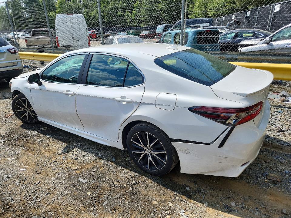 Снимка 2 от търг – 2024 TOYOTA CAMRY с VIN 4T1T11AK1RU900438