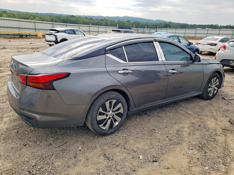 Photo 3 from auction – 2020 NISSAN ALTIMA with VIN 1N4BL4BV7LC249209