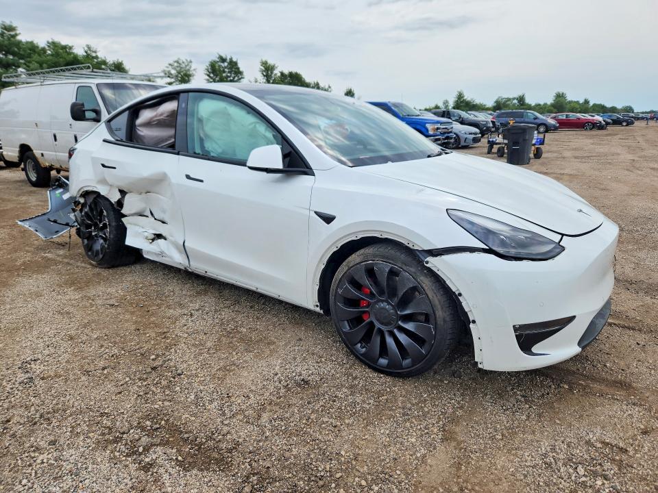 Zdjęcie 4 z aukcji – 2022 TESLA MODEL Y z VIN 7SAYGDEF8NF460053