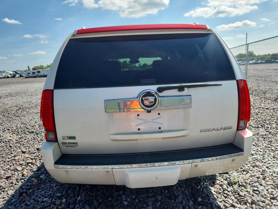 Photo 6 from auction – 2010 CADILLAC ESCALADE with VIN 1GYUKBEF7AR212177