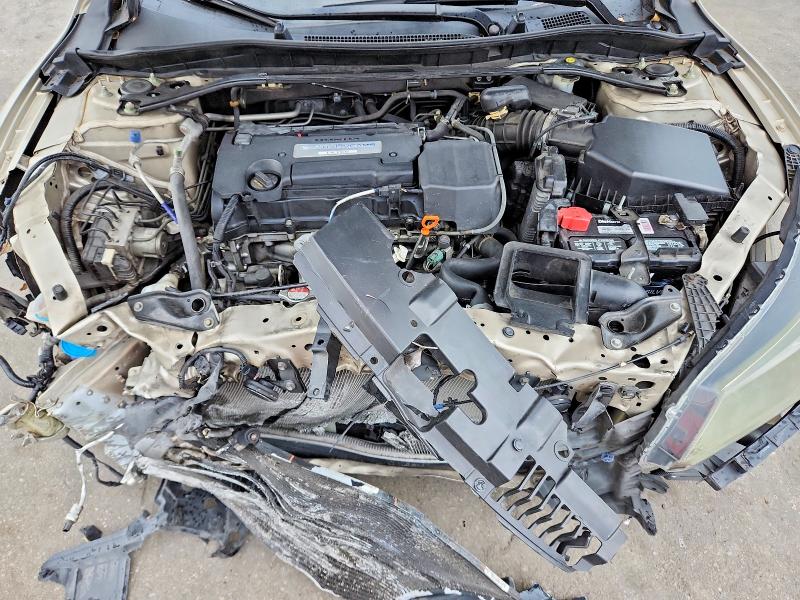 Photo 11 from auction – 2015 HONDA ACCORD with VIN 1HGCR2F83FA196855