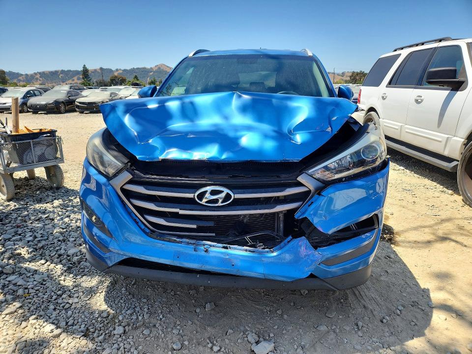 Zdjęcie 5 z aukcji – 2016 HYUNDAI TUCSON z VIN KM8J33A44GU063115