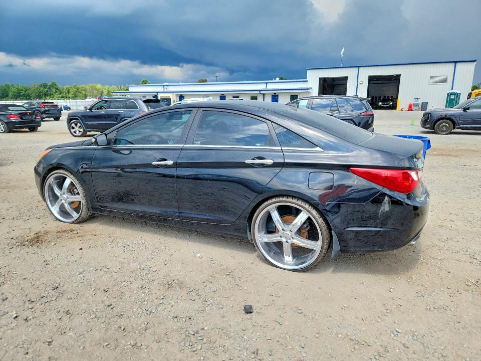 Photo 2 from auction – 2013 HYUNDAI SONATA with VIN 5NPEC4AB2DH738380