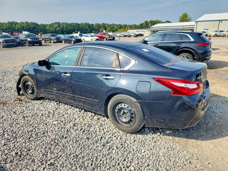 Photo 2 from auction – 2017 NISSAN ALTIMA with VIN 1N4AL3AP1HC240313