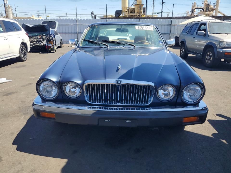 Photo 5 from auction – 1987 JAGUAR XJ6 with VIN SAJAV1347HC461900
