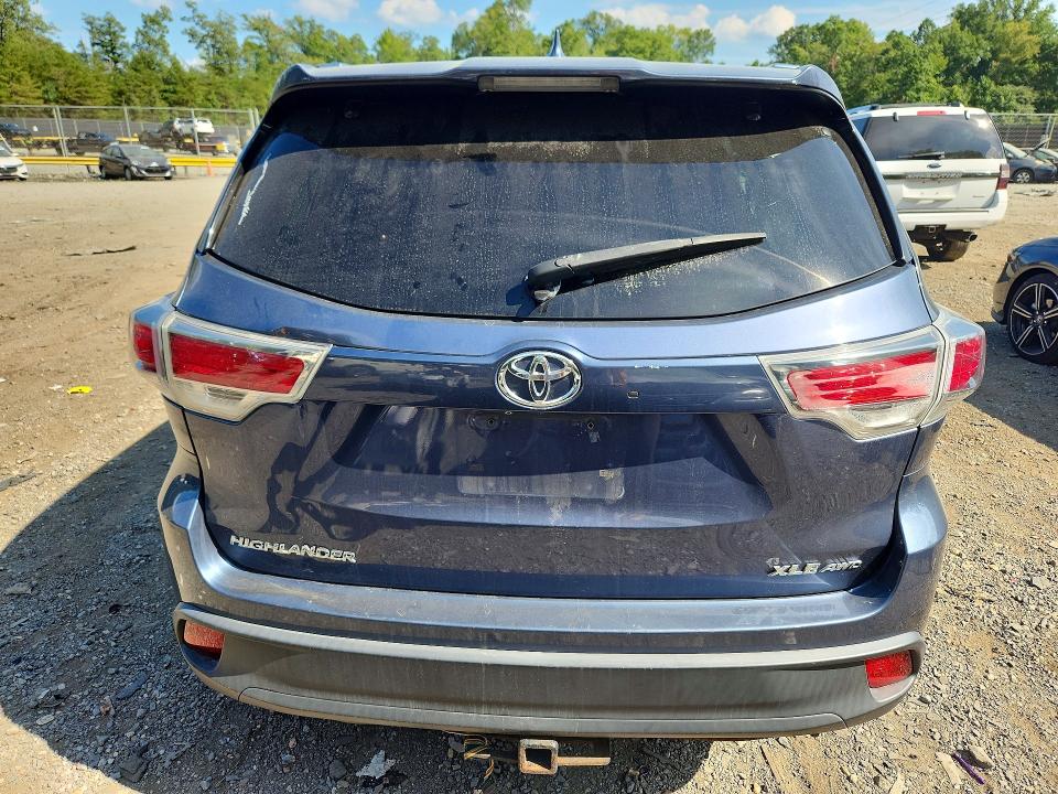 Photo 6 from auction – 2015 TOYOTA HIGHLANDER with VIN 5TDJKRFH8FS072697