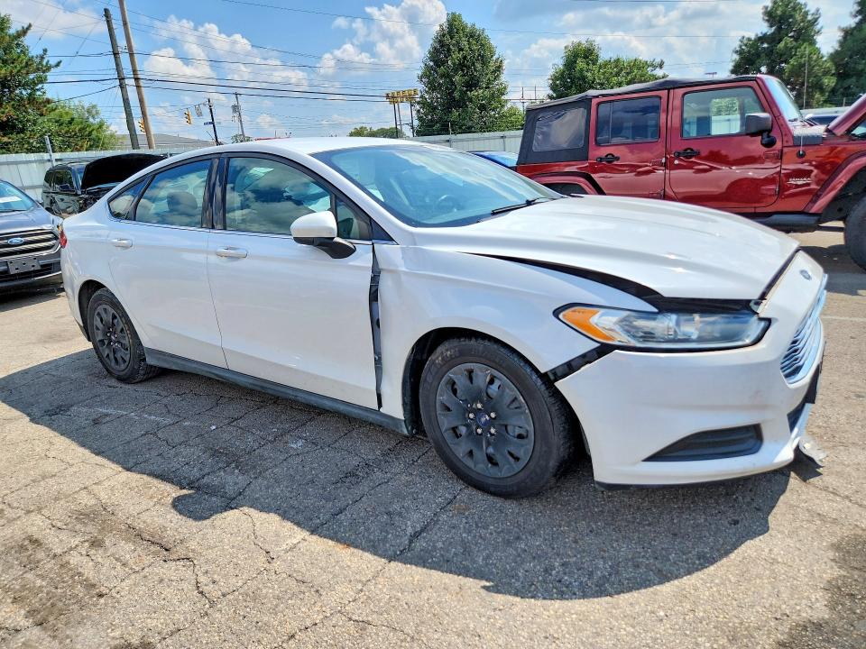 Photo 4 from auction – 2014 FORD FUSION with VIN 3FA6P0G7XER297400