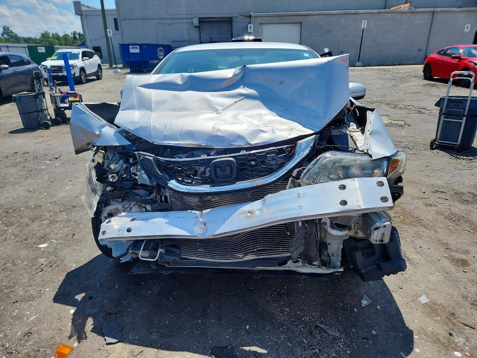 Photo 5 from auction – 2015 HONDA CIVIC with VIN 19XFB2F57FE011628