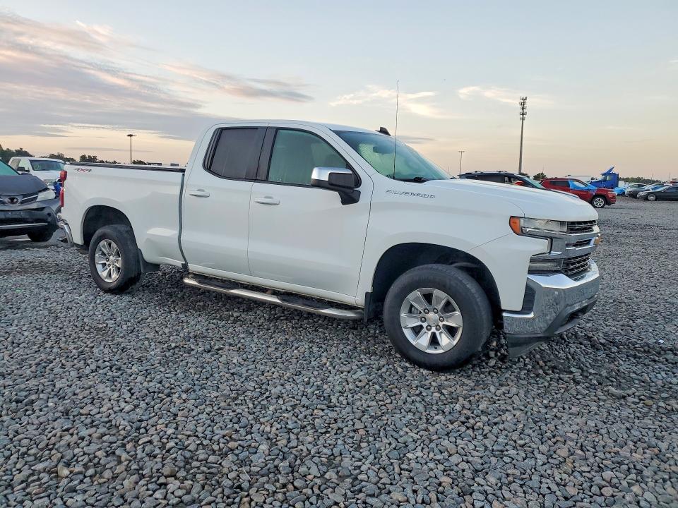Photo 4 from auction – 2021 CHEVROLET SILVERADO with VIN 1GCRYDEDXMZ247661