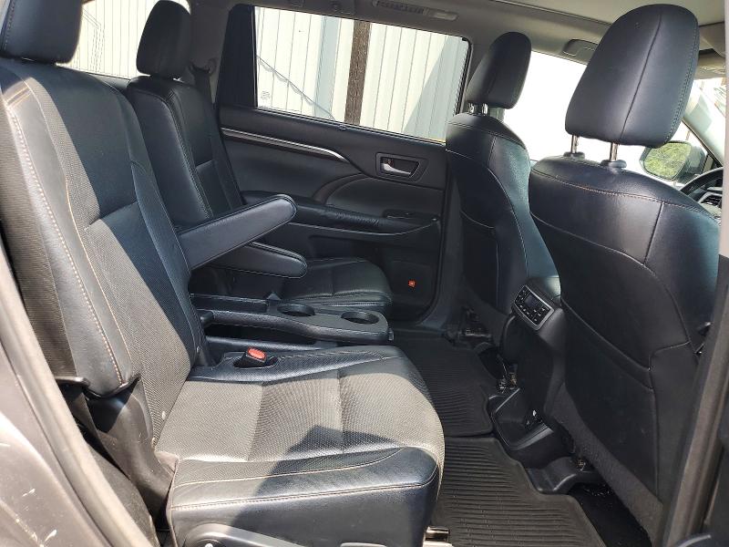 Photo 11 from auction – 2014 TOYOTA HIGHLANDER with VIN 5TDDKRFH9ES032592