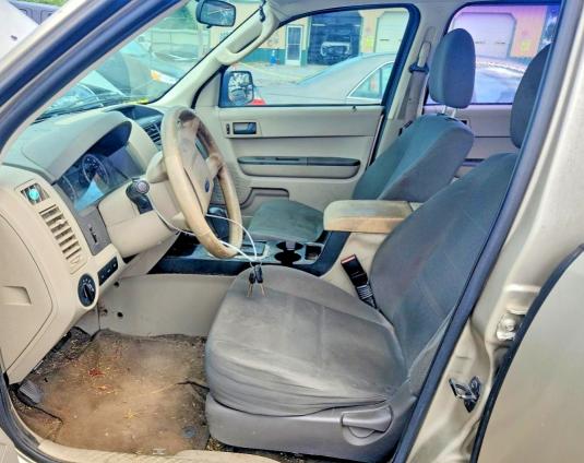 Photo 7 from auction – 2012 FORD ESCAPE with VIN 1FMCU0C72CKA57685