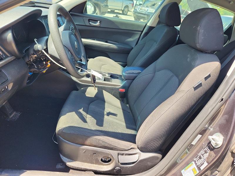 Photo 7 from auction – 2017 KIA OPTIMA with VIN 5XXGT4L37HG139202