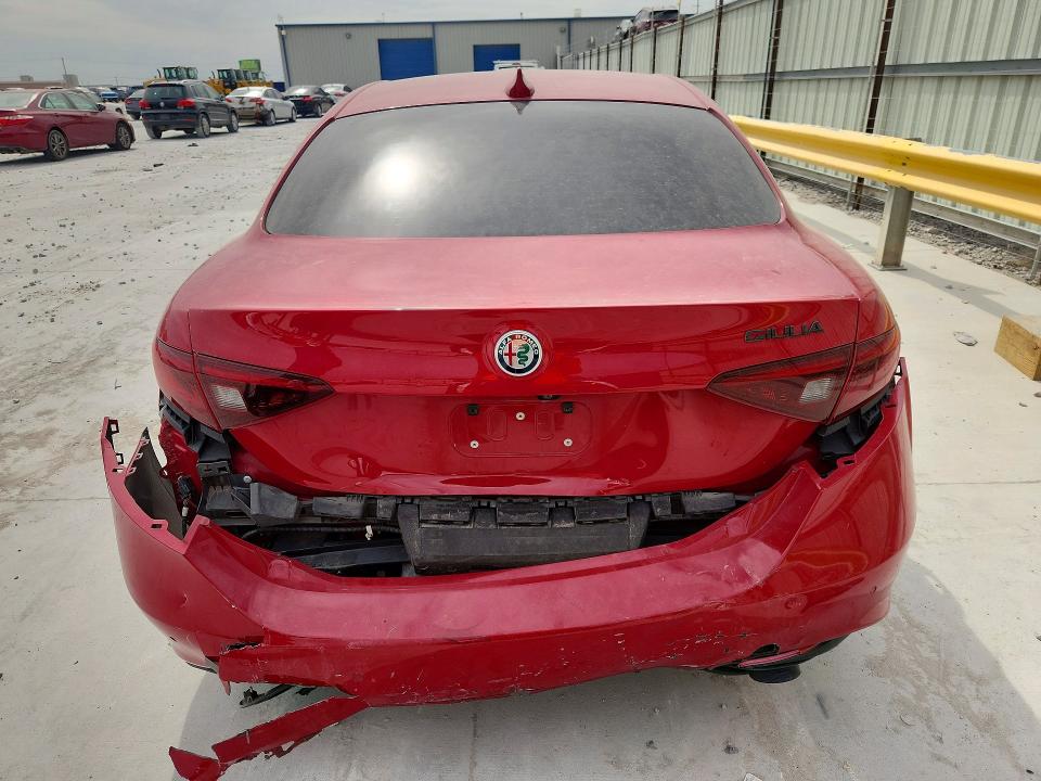 Photo 6 from auction – 2020 ALFA ROMEO GIULIA with VIN ZARFAMAN9L7632859