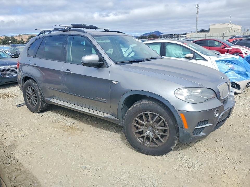 Photo 4 from auction – 2012 BMW X5 with VIN 5UXZW0C59CL668877