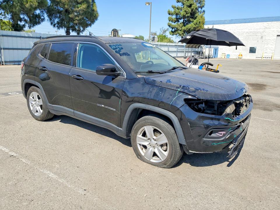 Photo 4 from auction – 2022 JEEP COMPASS with VIN 3C4NJCBB8NT198629