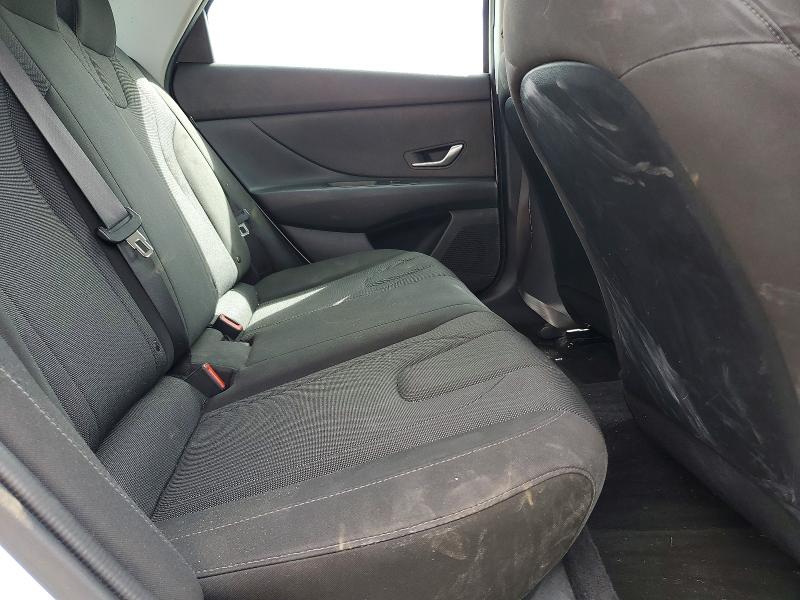 Снимка 10 от търг – 2024 HYUNDAI ELANTRA с VIN KMHLL4DG2RU670850