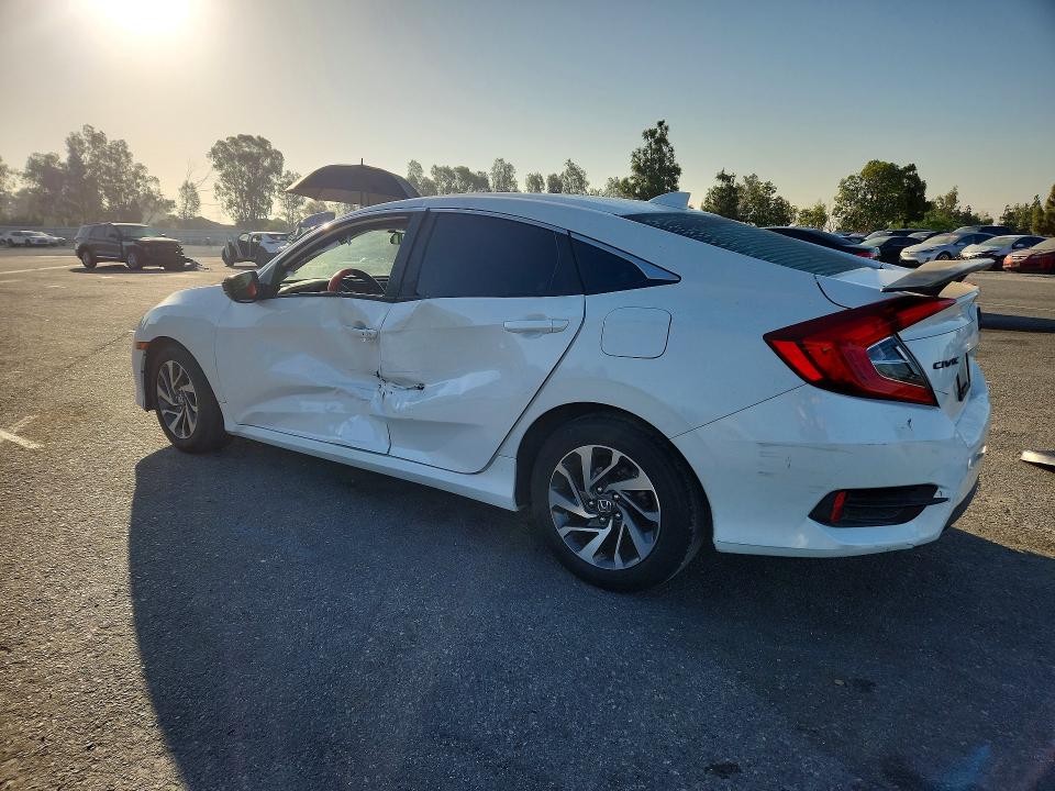 Photo 2 from auction – 2017 HONDA CIVIC with VIN 2HGFC2F76HH527499