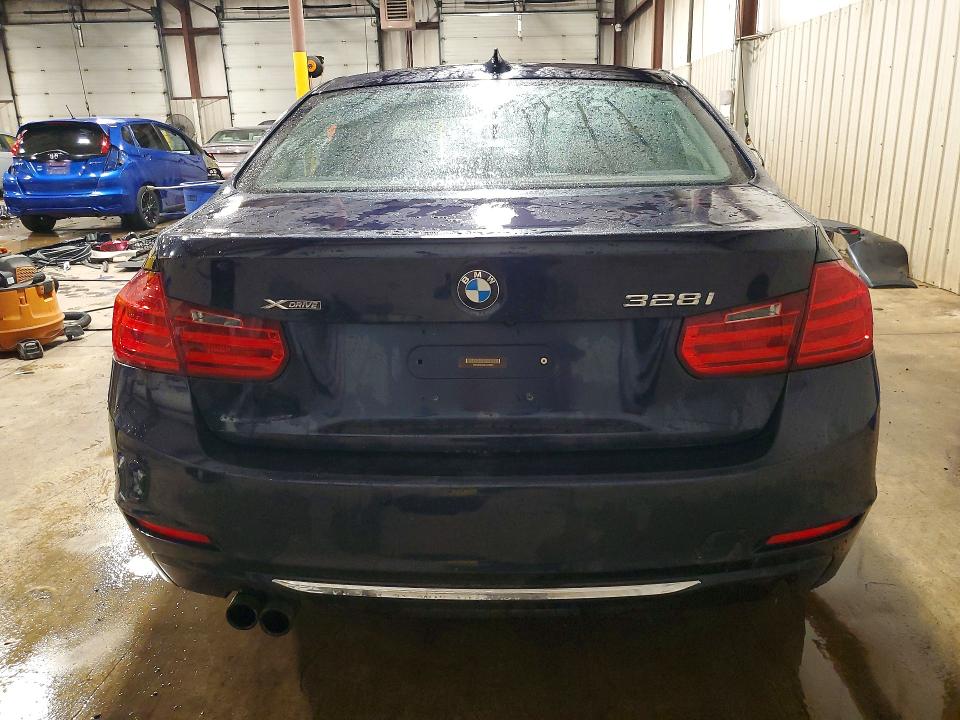 Photo 6 from auction – 2014 BMW 328 with VIN WBA3B3C52EJ979292