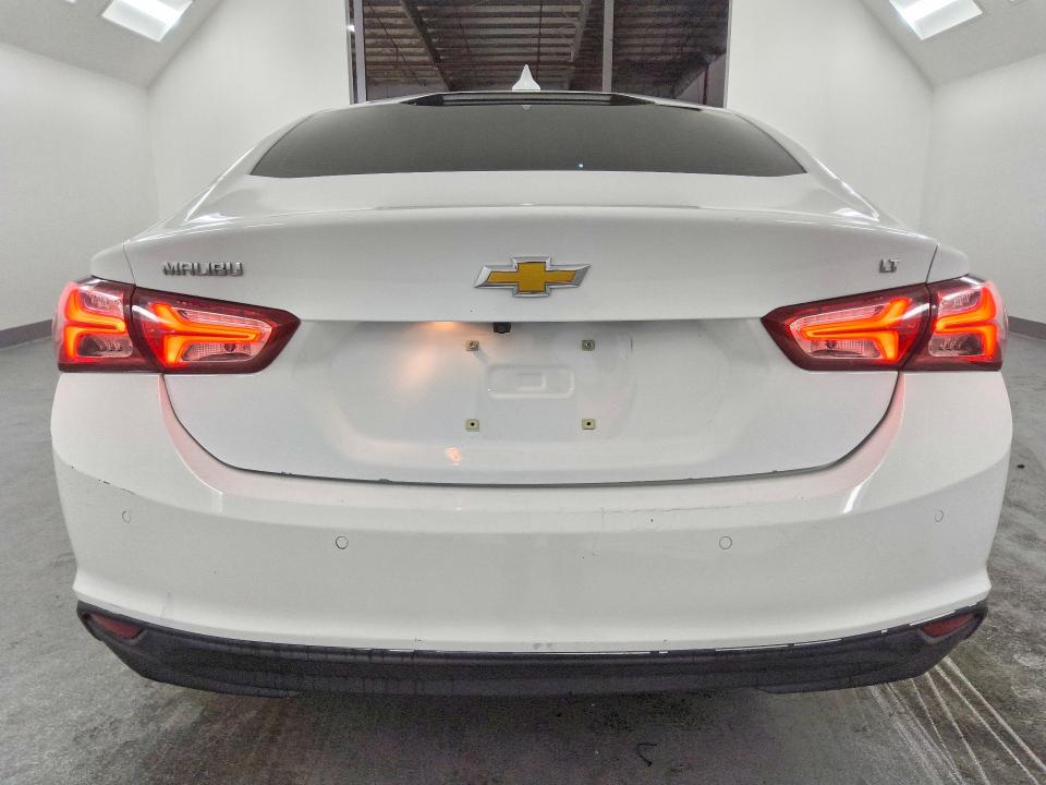 Photo 6 from auction – 2021 CHEVROLET MALIBU with VIN 1G1ZD5ST0MF013133