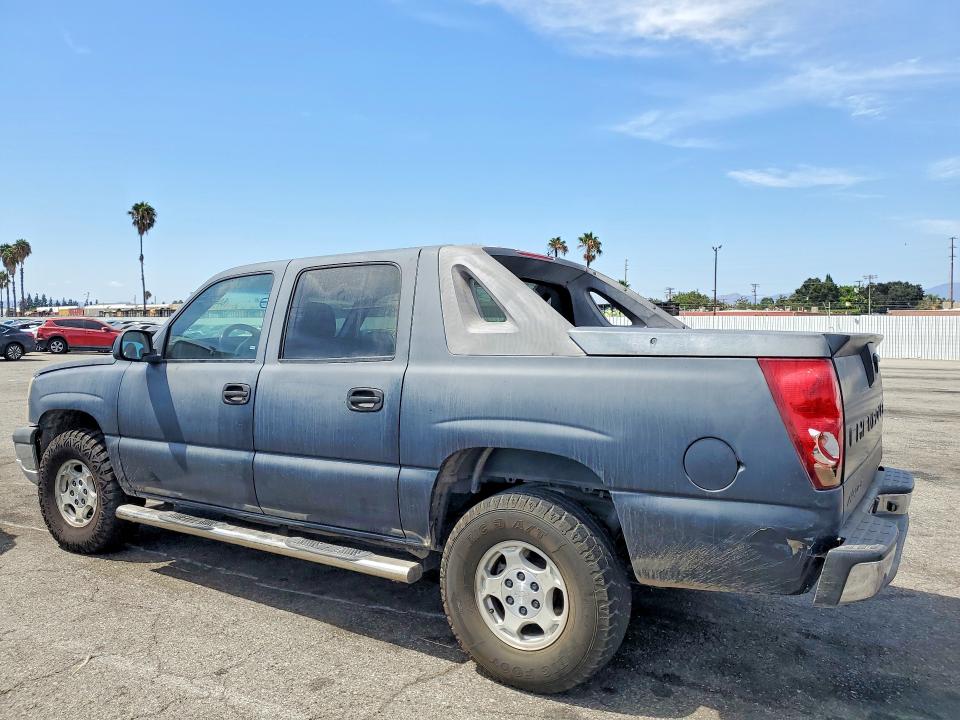 Photo 2 from auction – 2004 CHEVROLET AVALANCHE with VIN 3GNEC12T34G241683