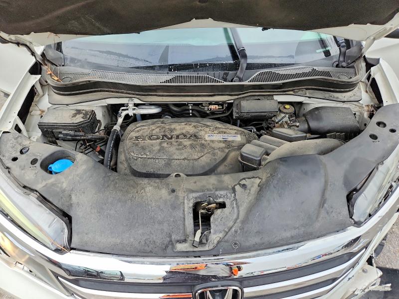 Photo 12 from auction – 2018 HONDA PILOT with VIN 5FNYF6H54JB042162