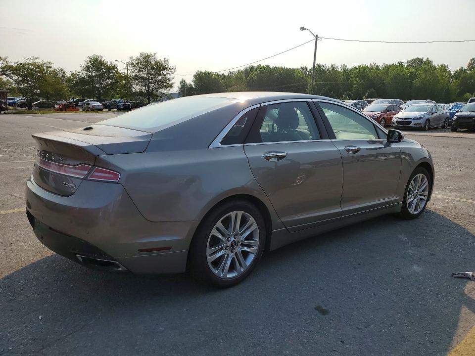 Photo 3 from auction – 2016 LINCOLN MKZ with VIN 3LN6L2J99GR602945