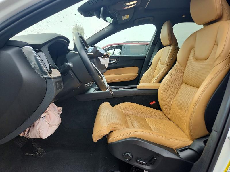Photo 7 from auction – 2022 VOLVO XC60 with VIN YV4L12RL7N1961857