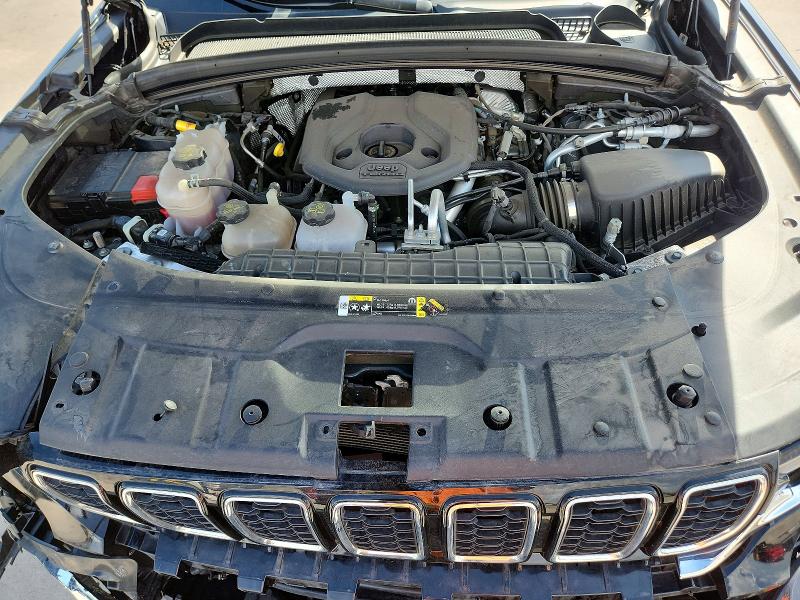 Снимка 12 от търг – 2024 JEEP GRAND CHEROKEE с VIN 1C4RJYB65RC257106