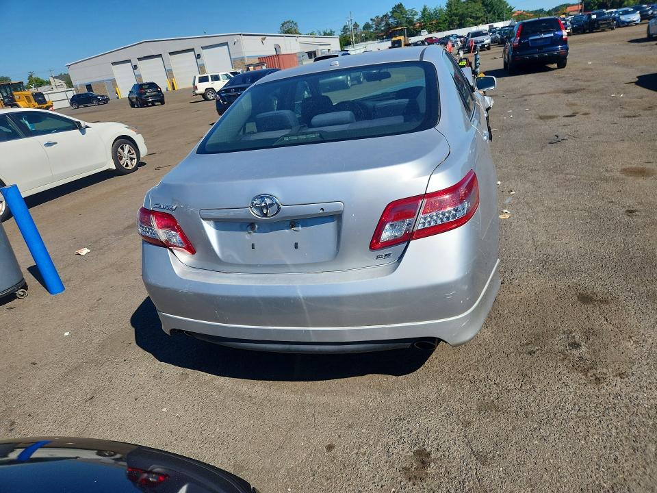 Снимка 6 от търг – 2010 TOYOTA CAMRY с VIN 4T1BF3EK8AU036799