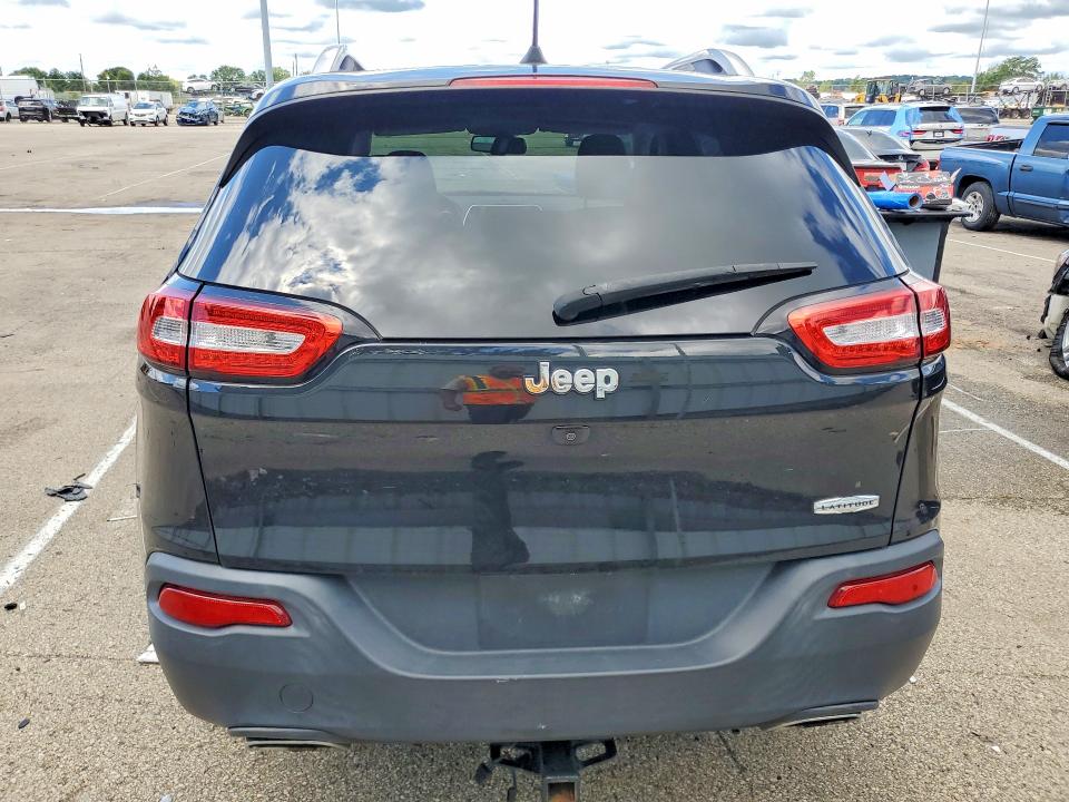 Photo 6 from auction – 2016 JEEP CHEROKEE with VIN 1C4PJLCS2GW207894