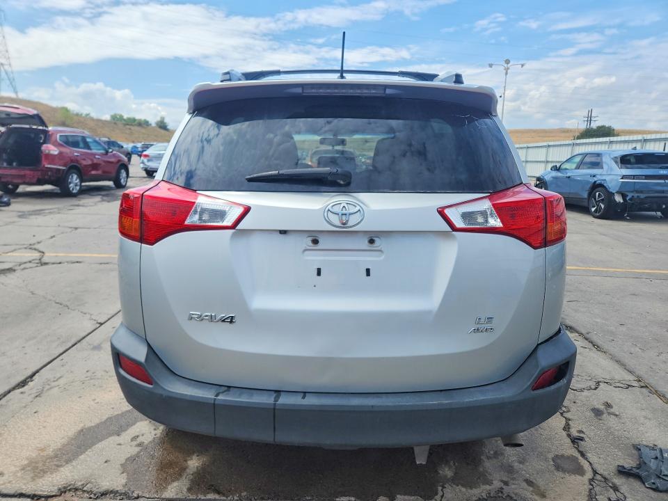 Photo 6 from auction – 2015 TOYOTA RAV4 with VIN JTMBFREV8FJ033864