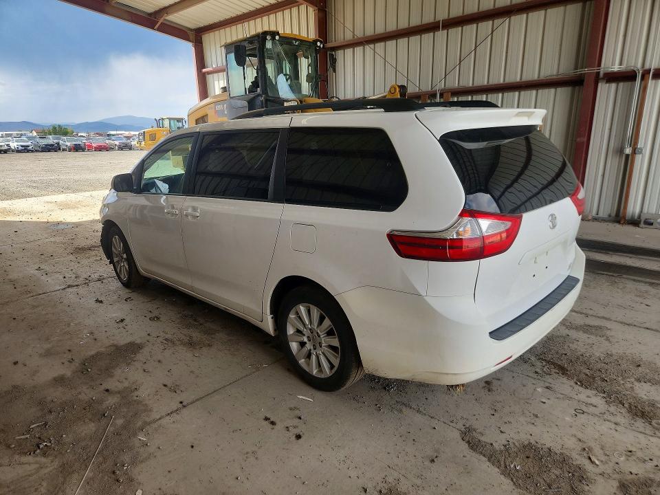 Photo 2 from auction – 2015 TOYOTA SIENNA with VIN 5TDJK3DC9FS117375