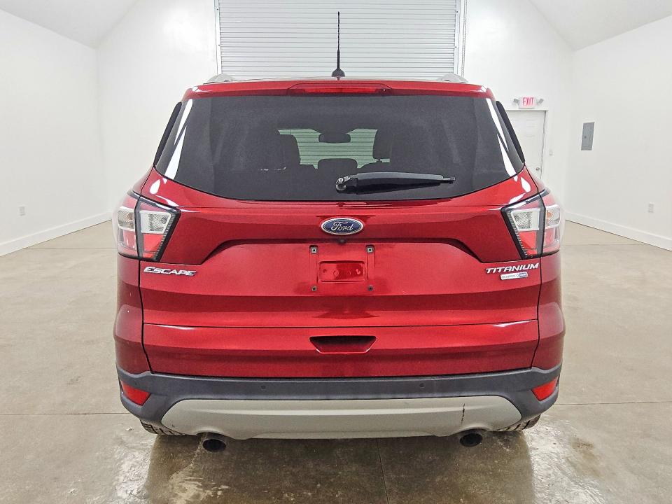 Photo 6 from auction – 2017 FORD ESCAPE with VIN 1FMCU9J93HUD84892