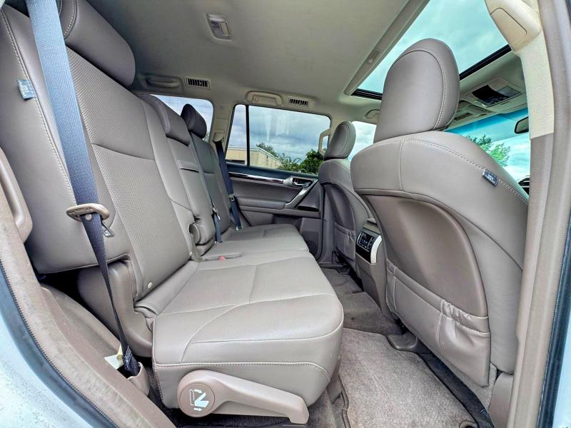 Photo 6 from auction – 2019 LEXUS GX with VIN JTJBM7FXXK5215365