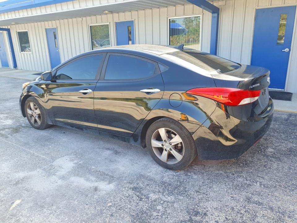 Photo 2 from auction – 2011 HYUNDAI ELANTRA with VIN KMHDH4AE4BU132424