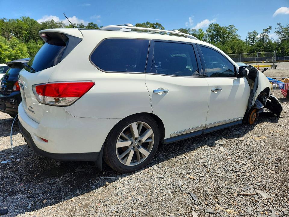 Photo 3 from auction – 2014 NISSAN PATHFINDER with VIN 5N1AR2MM1EC687333