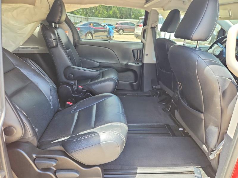 Photo 11 from auction – 2015 TOYOTA SIENNA with VIN 5TDXK3DCXFS661555