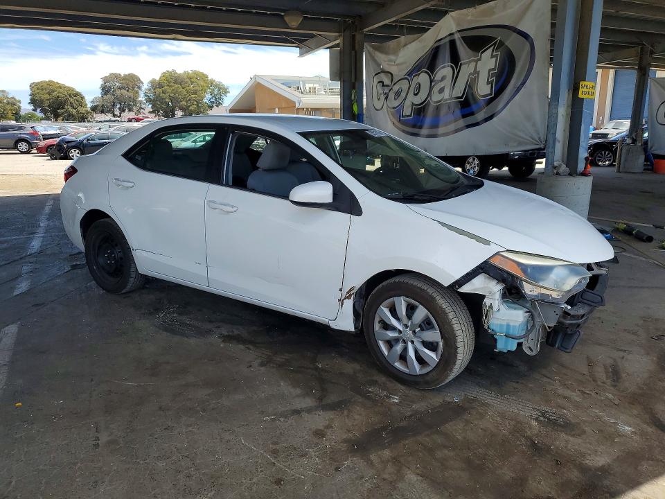 Снимка 4 от търг – 2016 TOYOTA COROLLA с VIN 5YFBURHE0GP459725